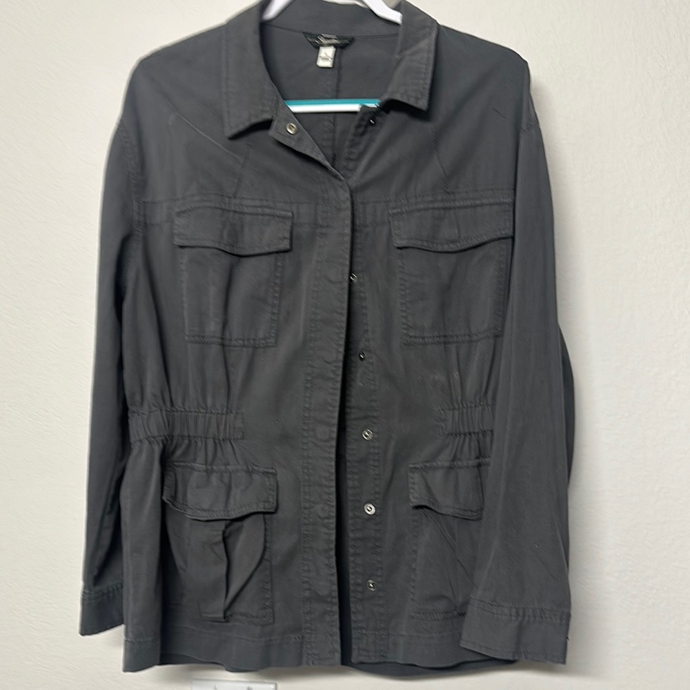 Deep Gray Utility Jacket with Collar and Button Closure